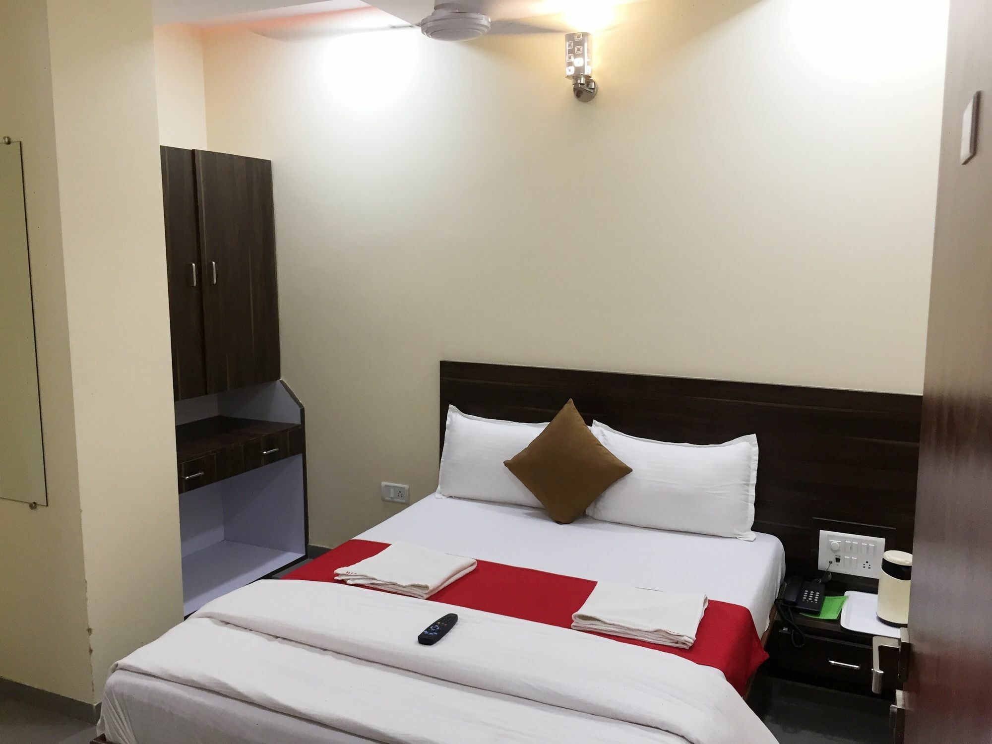 Terminus Square Hotel Kurla Kültér fotó