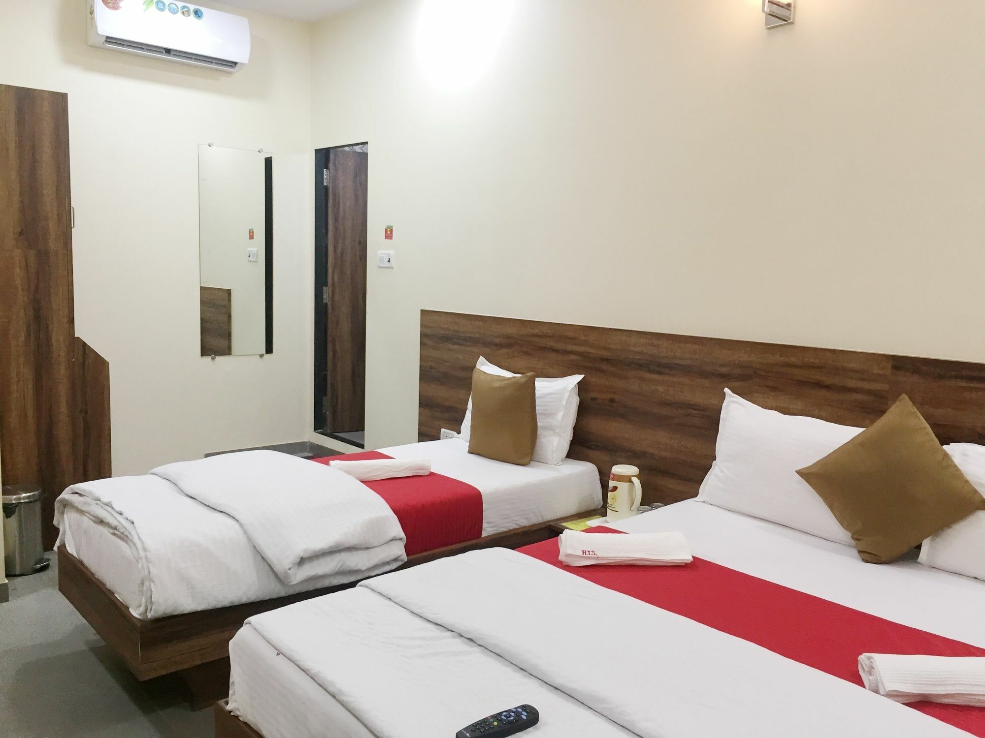 Terminus Square Hotel Kurla Kültér fotó